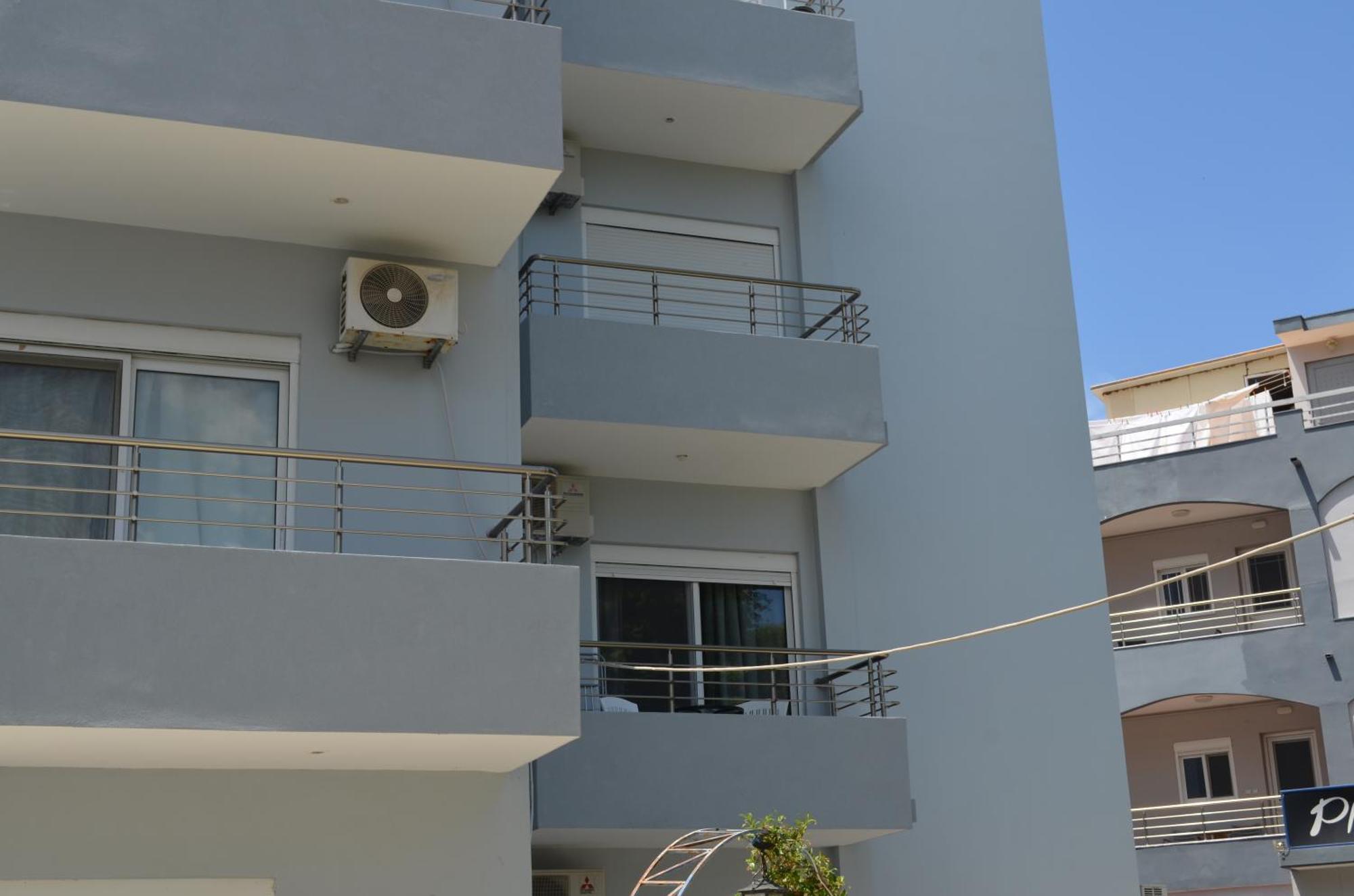 Economisa Apartments Lalyssos Eksteriør billede