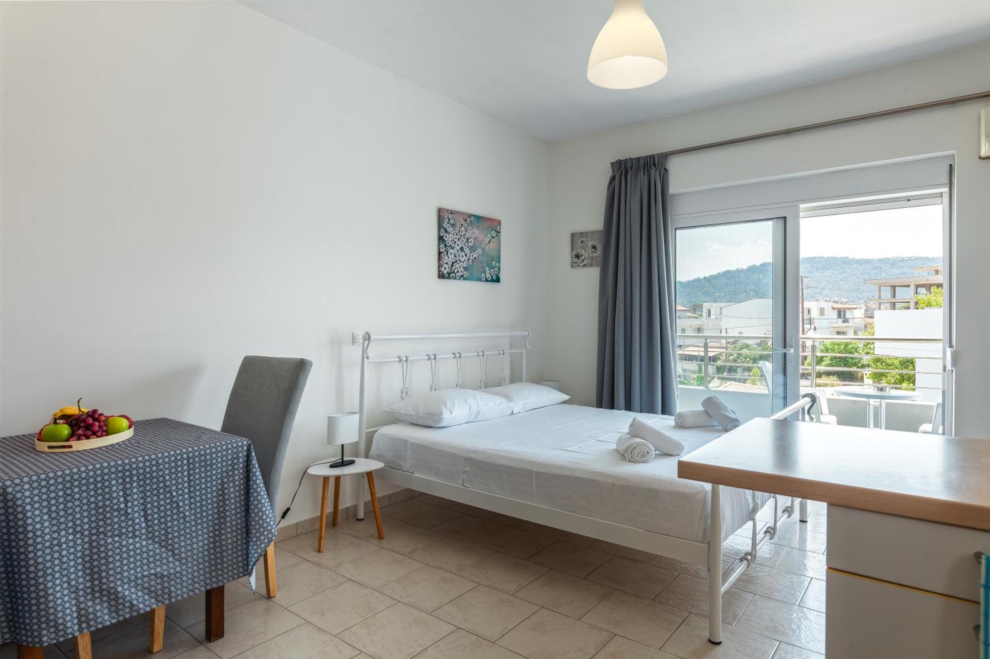 Economisa Apartments Lalyssos Eksteriør billede