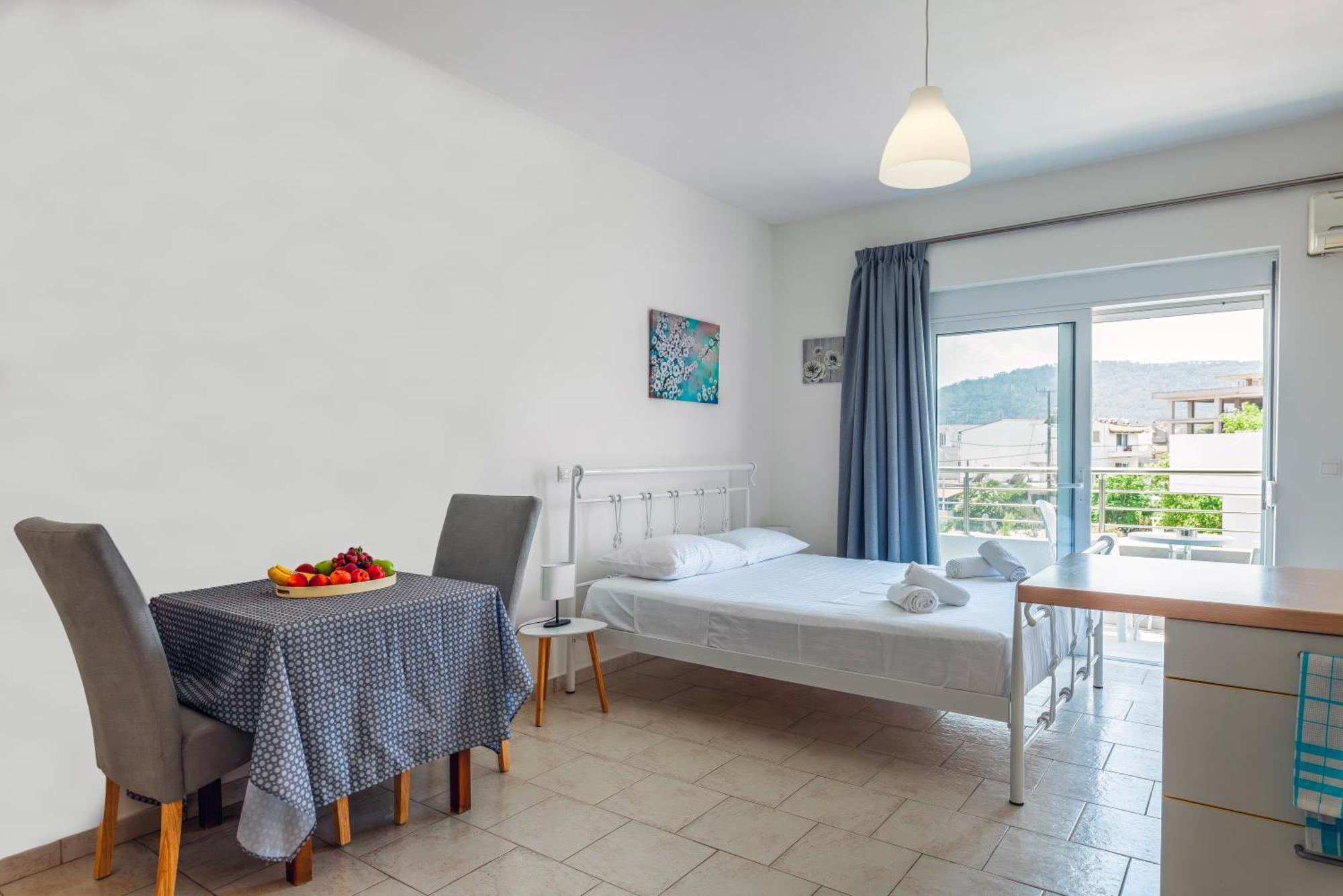 Economisa Apartments Lalyssos Eksteriør billede