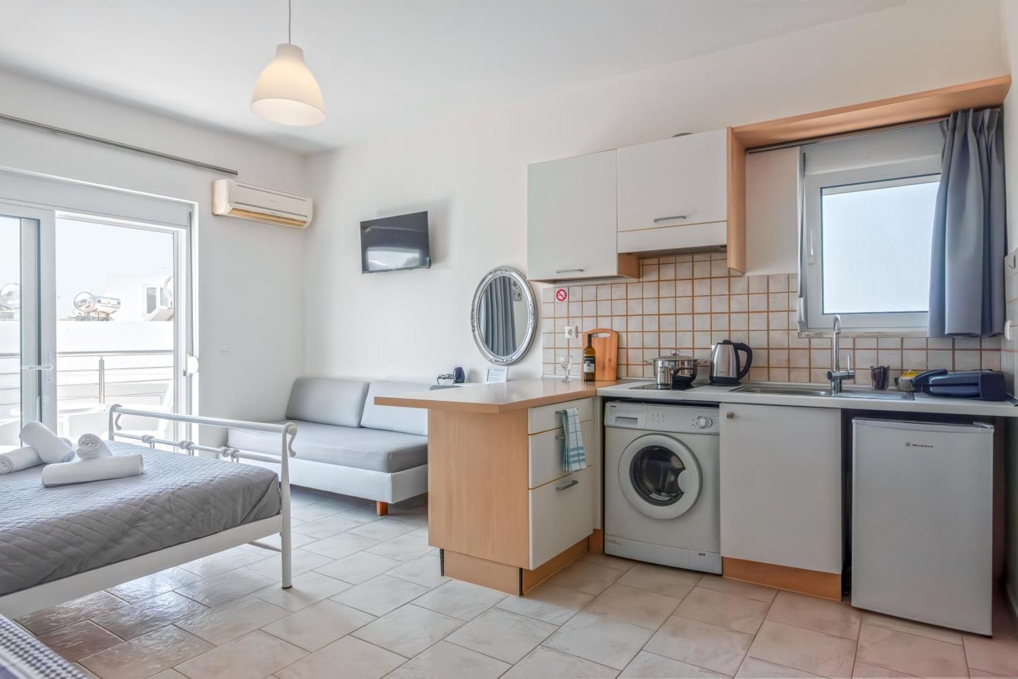 Economisa Apartments Lalyssos Eksteriør billede